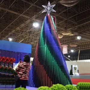 Árvore de Natal Luminosa Gigante LED Fabricada em Estrutura Metálica - Pixel LED