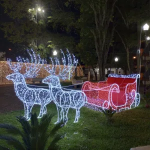 Figura de Natal Luminosa - Kit Trenó Elegante com Assento e duas Renas 3D