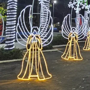 Figura de Natal Luminosa para Jardim e Fachada - Anjo Glamour