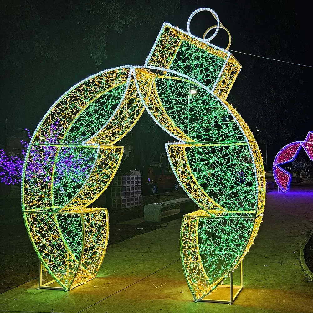 Figura de Natal Luminosa para Piso - Bola de Natal Pinheiro